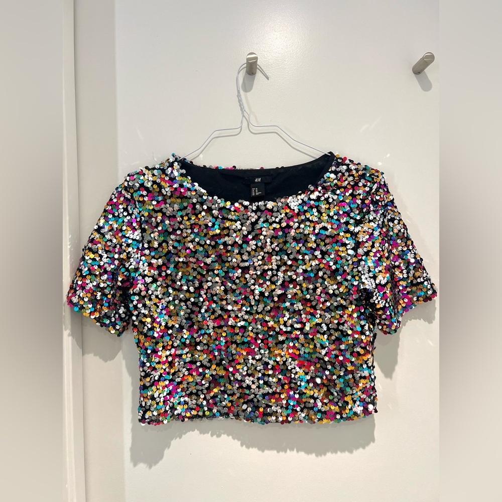 - BLOG FAVE NWOT sequins crop top - top H&M size Xs